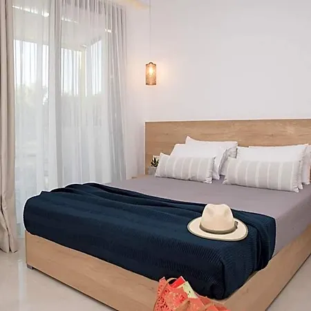 Hotel Aphrodite & - 140m From The Beach, By Zantewize